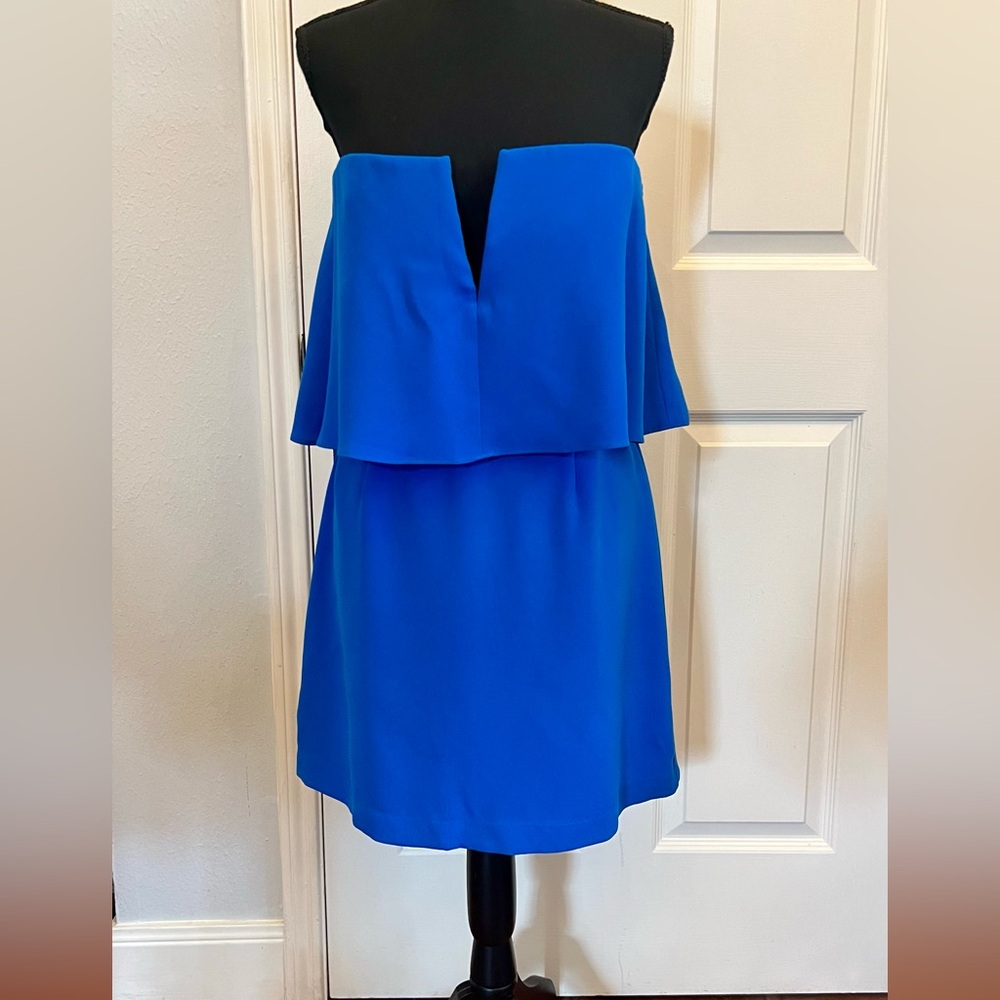 BCBGMAXAZRIA  Blue STRAPLESS dress